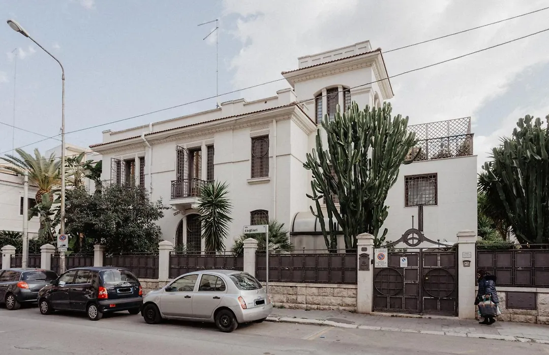 Villa Luigi XVI-1